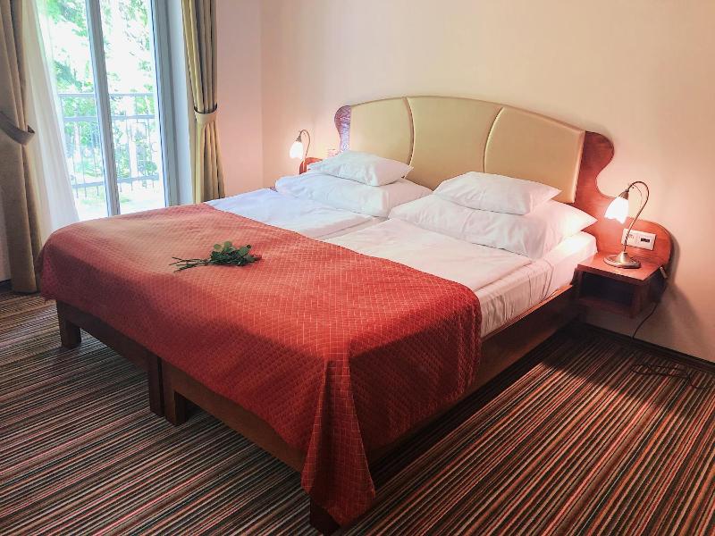 Suite with Balcony image 1