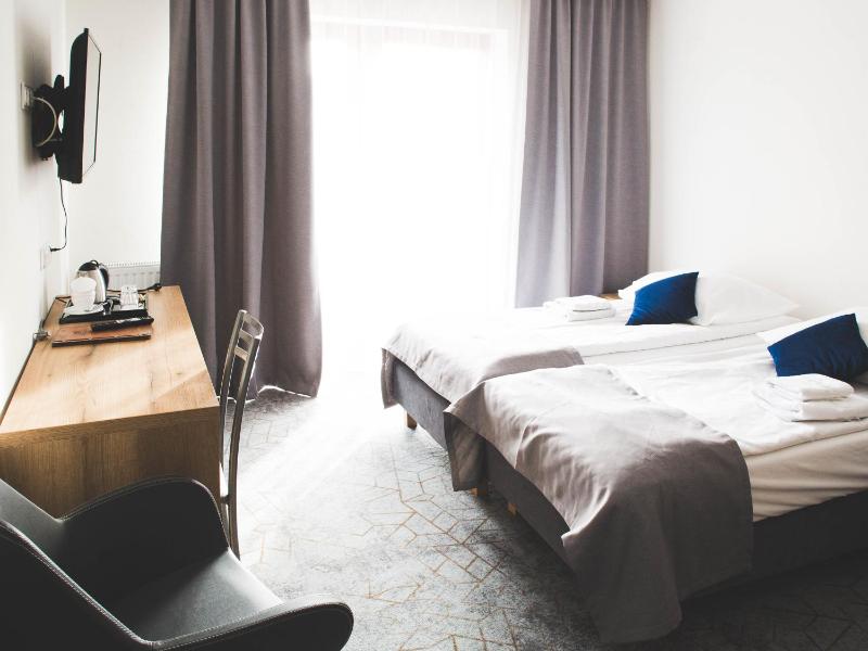 Double or Twin Room with Private Bathroom image 2