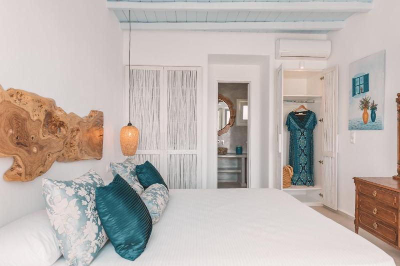 Superior Room with Sea View image 3