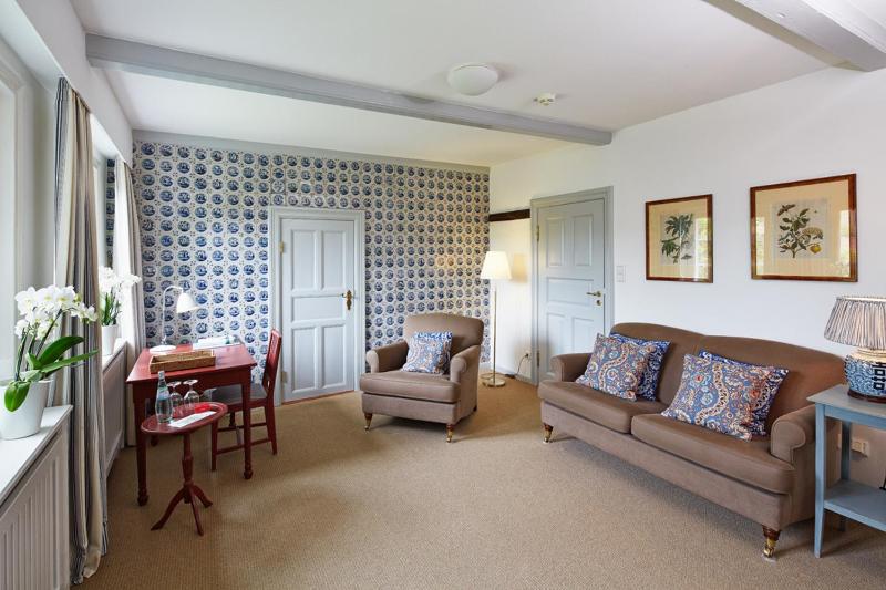 Deluxe Suite image 4