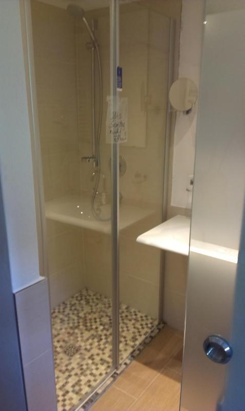 Double Room image 4