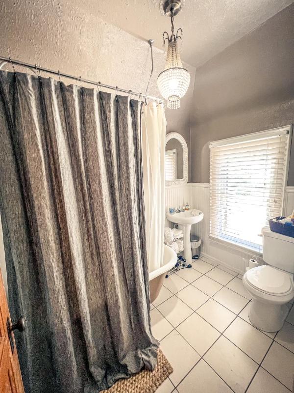 Off Broadway B & B - image 18