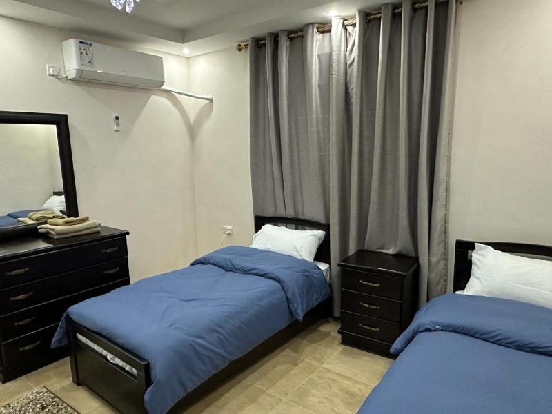 Amro Petra Apartment - image 11