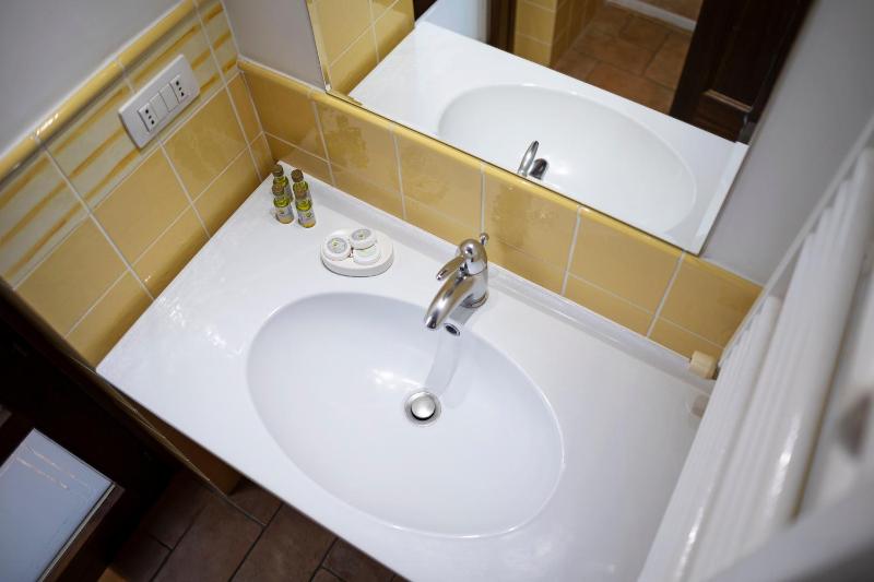 Double Room with Terrace image 2