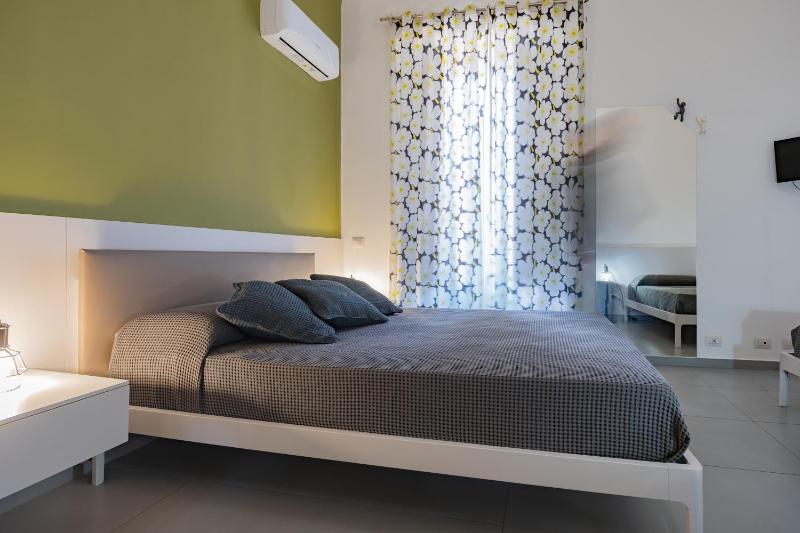 Suite Inn Catania - image 39