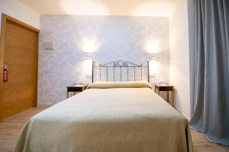 Double or Twin Room image 3