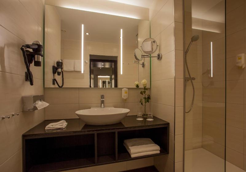Superior Double Room image 1