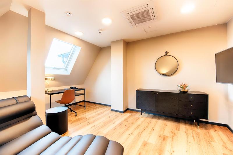 Superior Apartment image 2