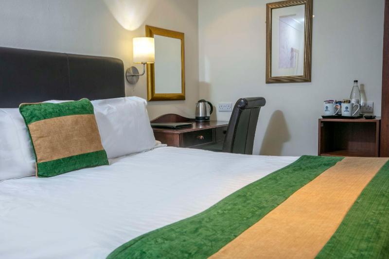 Standard Double Room image 4