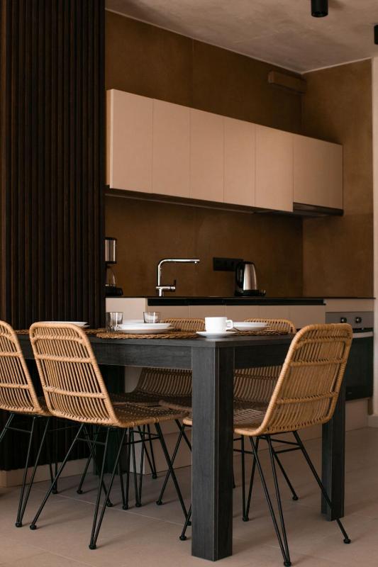 One-Bedroom Apartment image 1