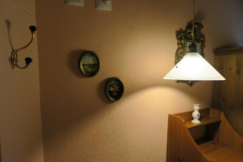 One-Bedroom Apartment image 2