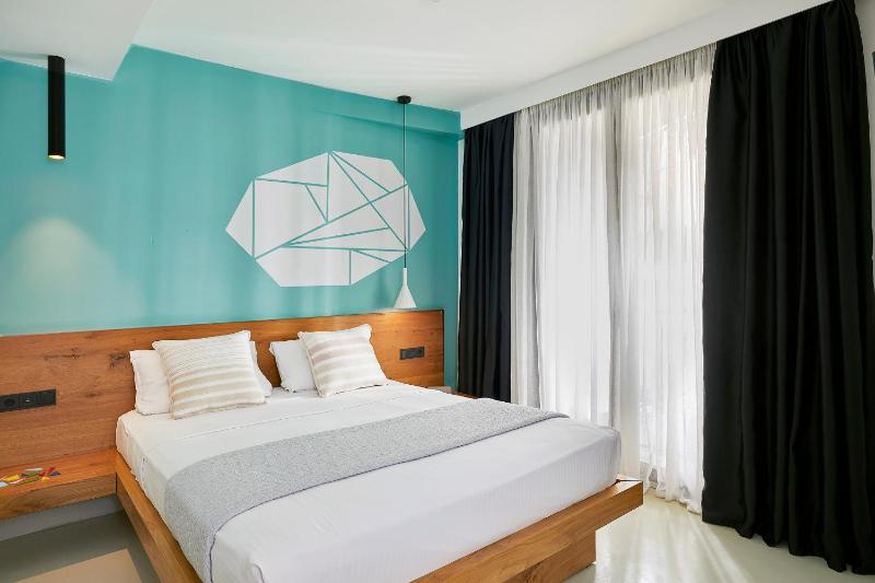 Standard Double Room with Balcony image 1