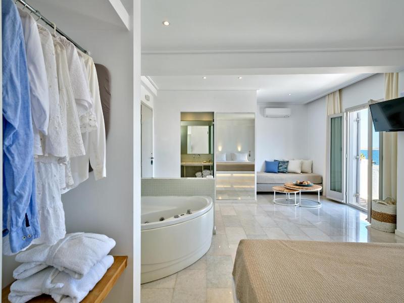 The Penthouse Suite with Panoramic Sea View image 2