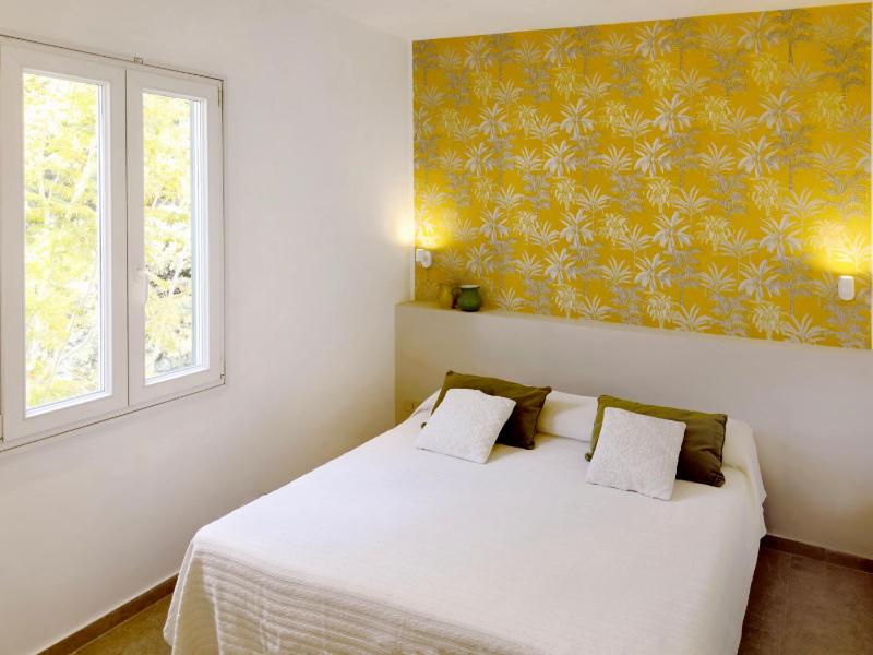 Apartment with Terrace image 3