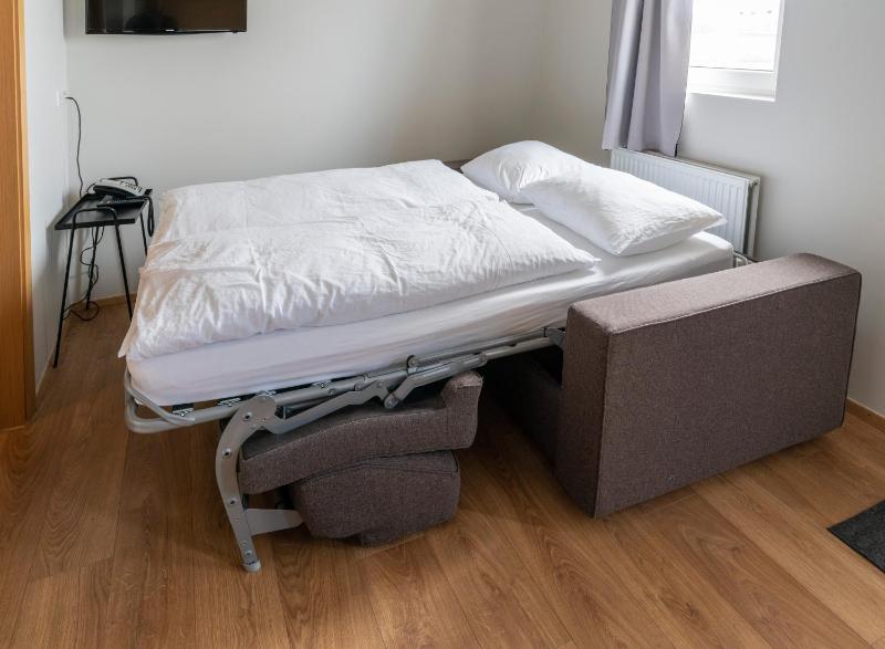 Studio Apartment with access to Hot Tub and Sauna image 4