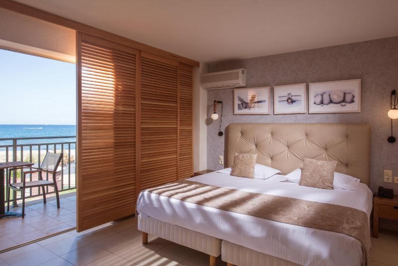Double Room - Sea Front image 3
