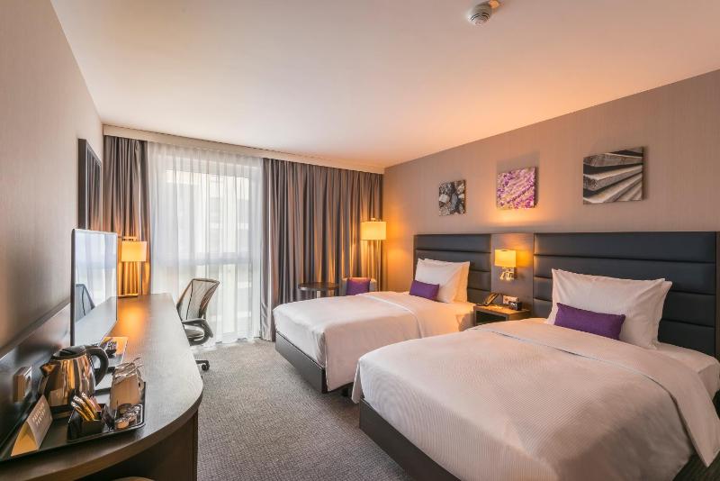 Twin Room image 2