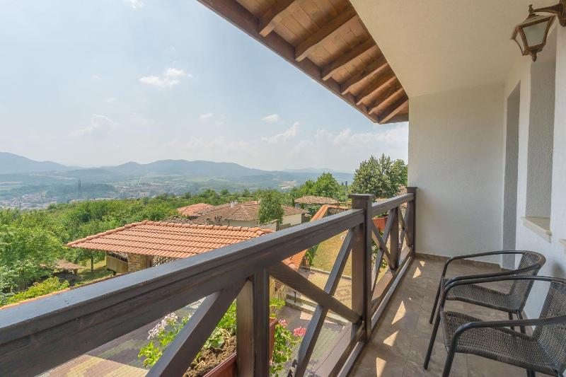 Deluxe Double Room with Balcony image 2