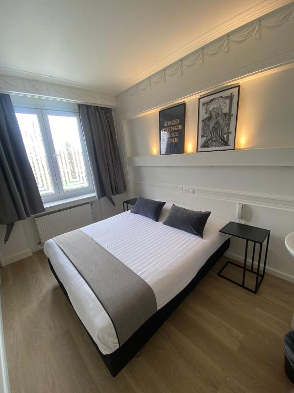 Standard Double Room image 1