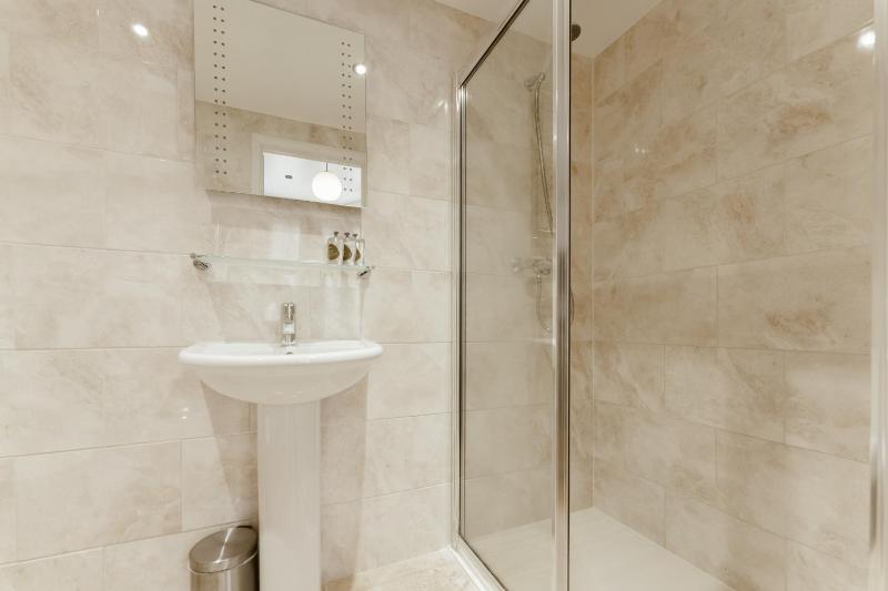Triple Room image 3