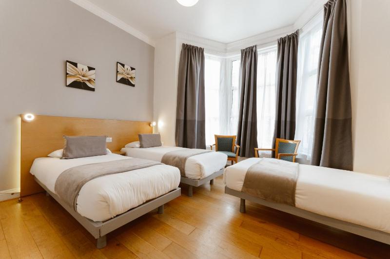 Triple Room image 4