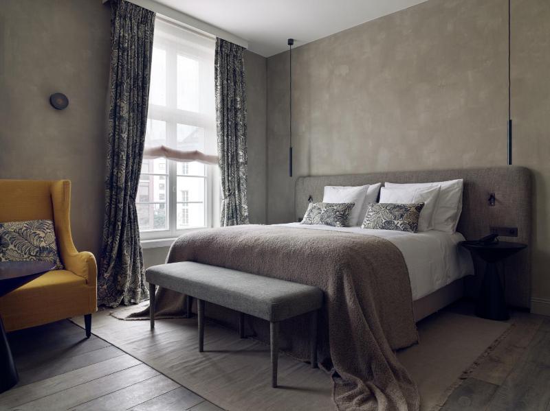 Deluxe Room image 1