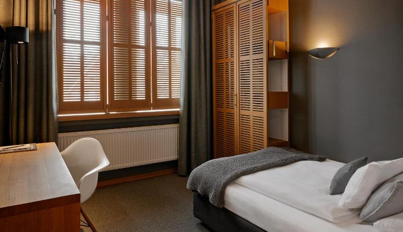 Deluxe Single Room image 4