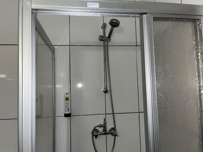 Budget Double Room image 4
