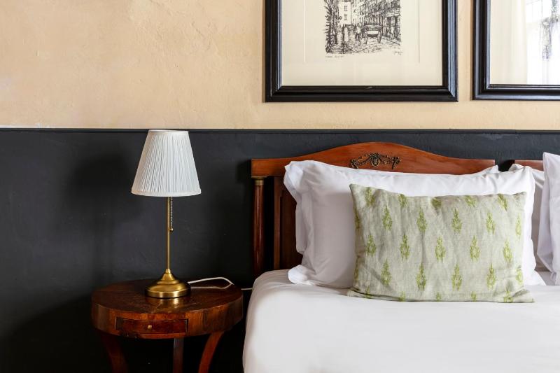 Studio with Kitchenette - Accessible image 3