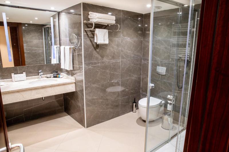 Two-Bedroom Suite image 2
