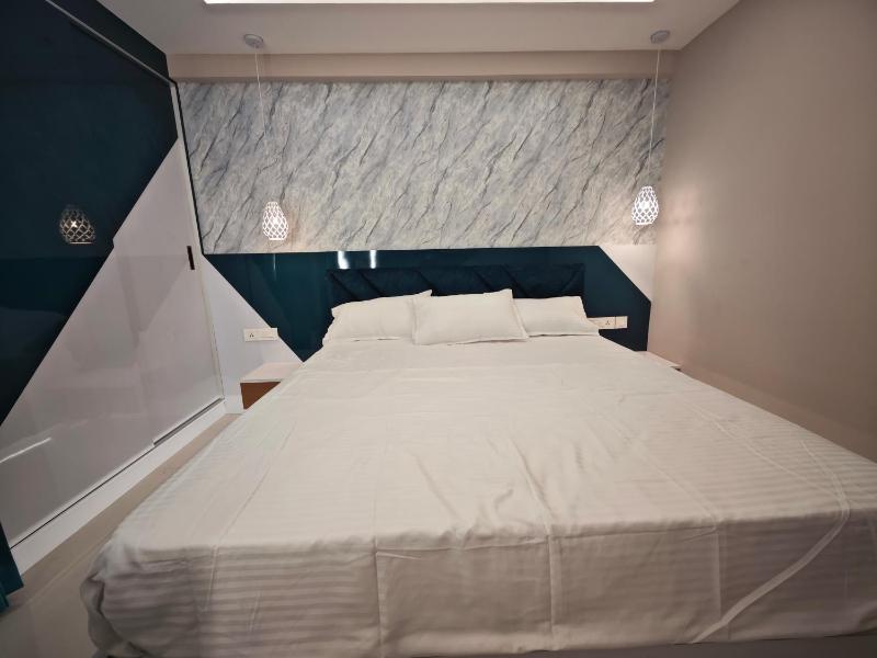 Evara - Premium Fully AC - 3BHK Luxury Apartment with Style - image 4