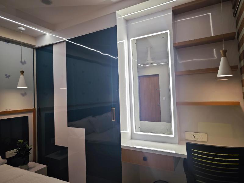 Evara - Premium Fully AC - 3BHK Luxury Apartment with Style - image 16