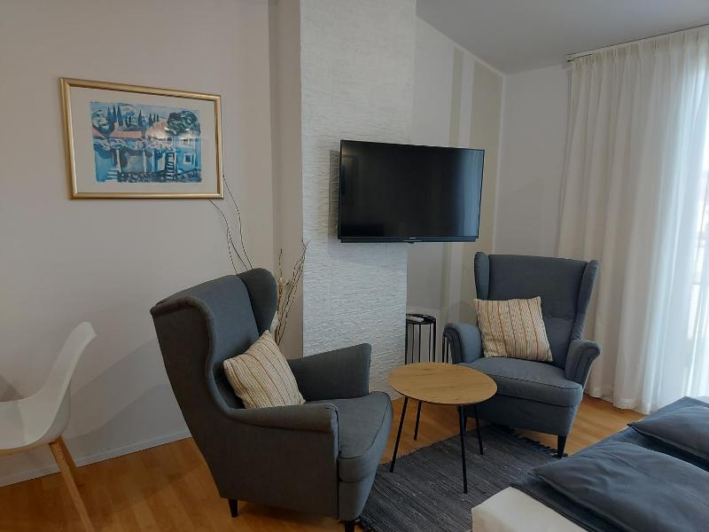 Studio Apartment image 1