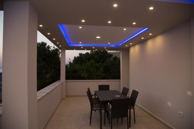 Sea View Apartments - The Suite - image 14