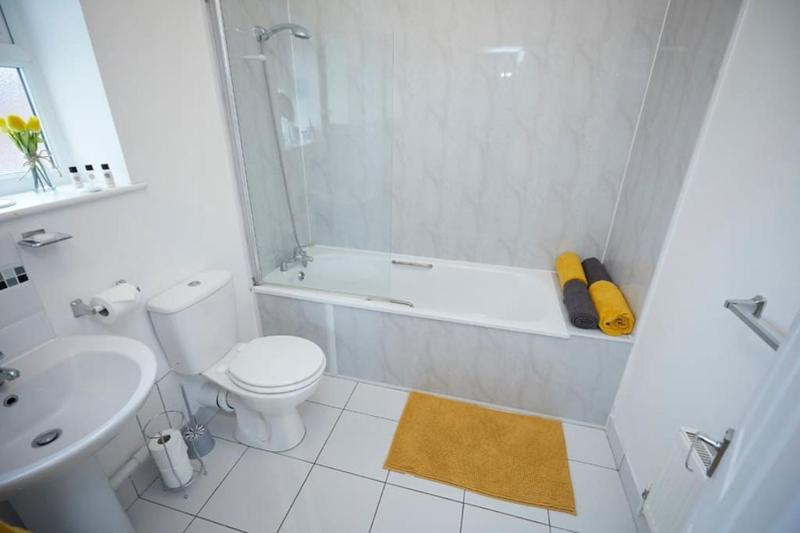 Great 2 Bedroom Apartment 6 Shirley Area SO15 Sleeps 6 - image 27