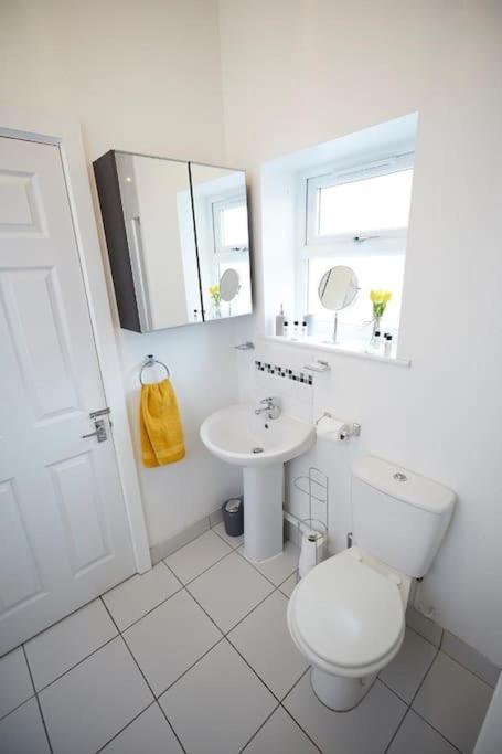 Great 2 Bedroom Apartment 6 Shirley Area SO15 Sleeps 6 - image 23
