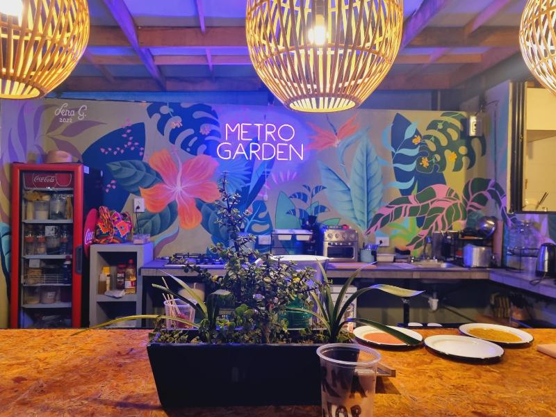 Metro Hostal Boutique - image 31