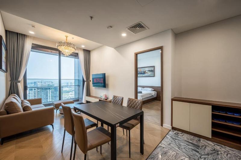 Lumiere Luxury Condotel Suites - image 8