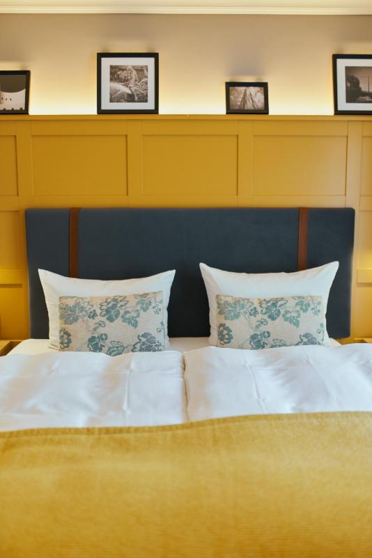 Superior Double Room with Courtyard View image 3