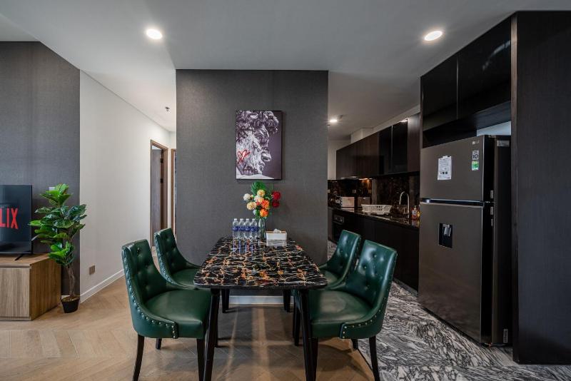 Lumiere Luxury Condotel Suites - image 10