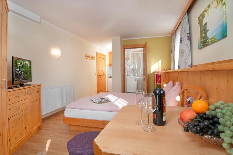 Standard Double Room with Balcony image 2