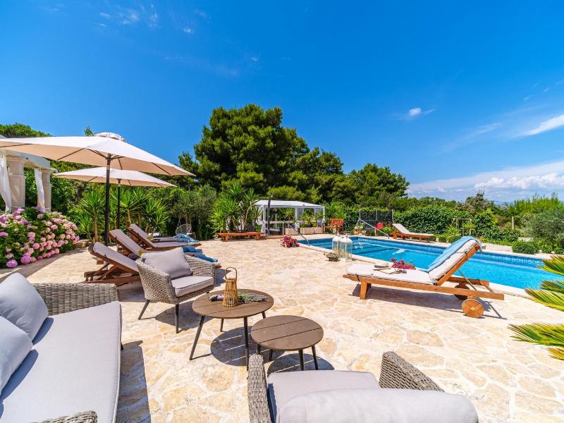 Seaside luxury villa with a swimming pool Mirca Brac - 16183 - image 29