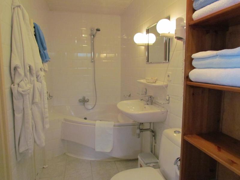 Comfort Two-Bedroom Apartment image 3