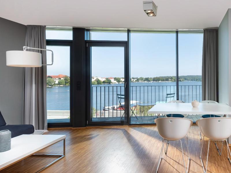 One-Bedroom Apartment with Lake View image 1