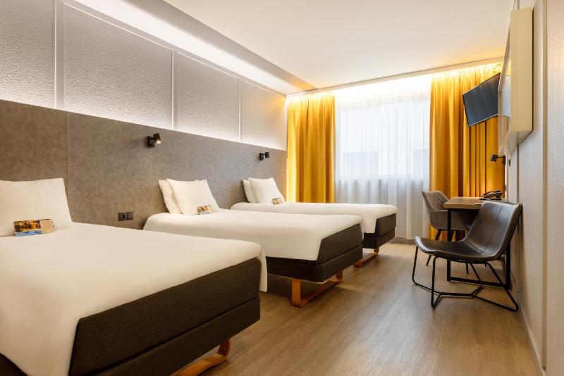 Classic Triple Room image 3