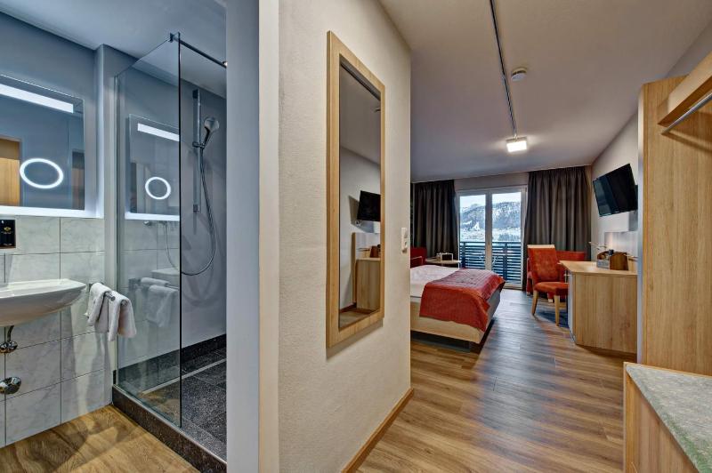 Comfort Double Room with Balcony image 3