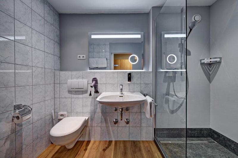 Comfort Double Room with Balcony image 2