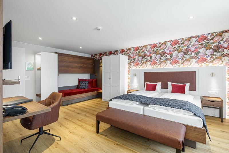 Junior Suite image 1