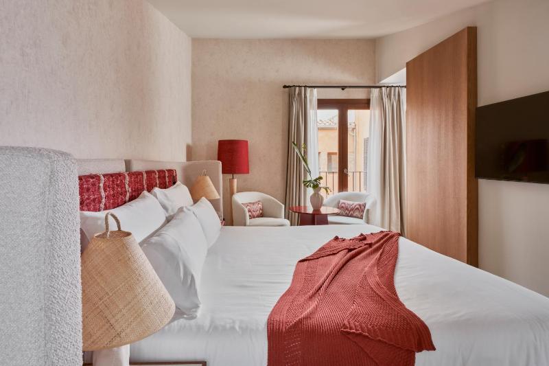 Standard Double or Twin Room image 2