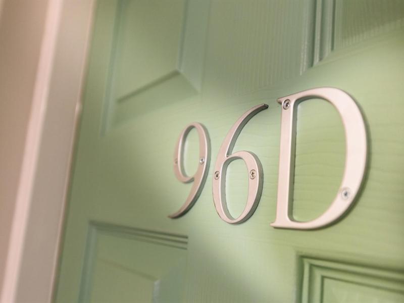 One-Bedroom Apartment image 1